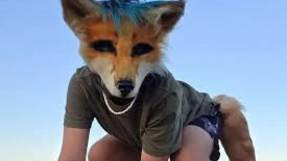 Qué significa autopercibirse "therian", según la psicología