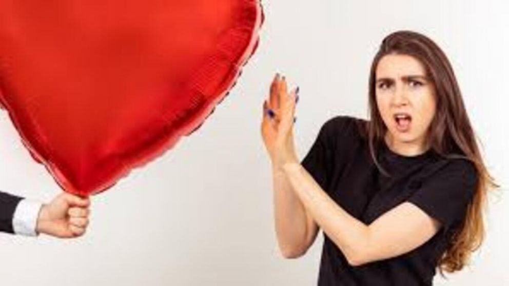 No celebrar San Valentín en pareja: qué significa realmente, según la psicología
