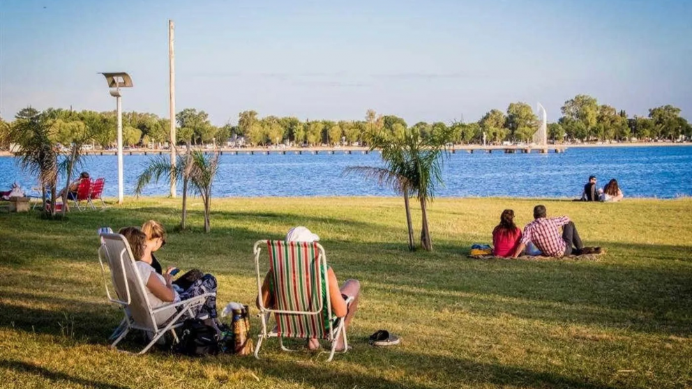 El pr�ximo feriado largo ser� de cuatro d�as para impulsar el turismo