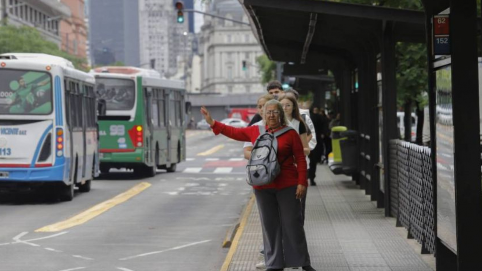 Qué servicios funcionan y cuáles no por el paro general.
