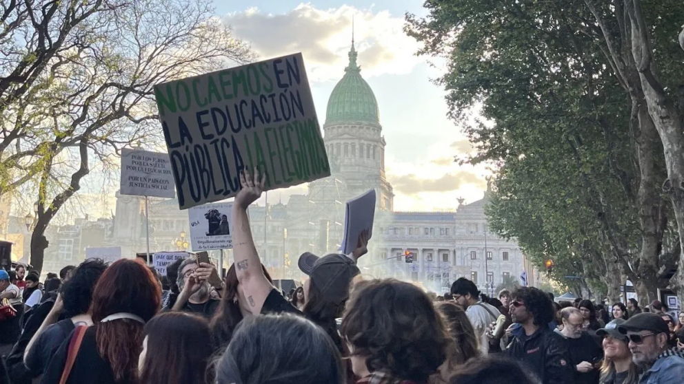 Docentes renuevan el reclamo por el financiamiento universitario.