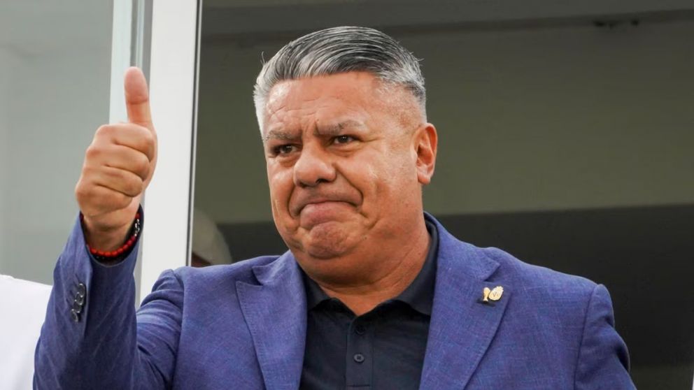 Claudio "Chiqui" Tapia y Pablo Toviggino fueron citados a indagatoria y tienen prohibida la salida del país en el marco de la causa por presunta retención indebida de tributos.