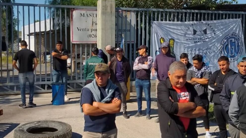 Los trabajadores toman la planta desde enero porque tienen deudas salariales desde octubre