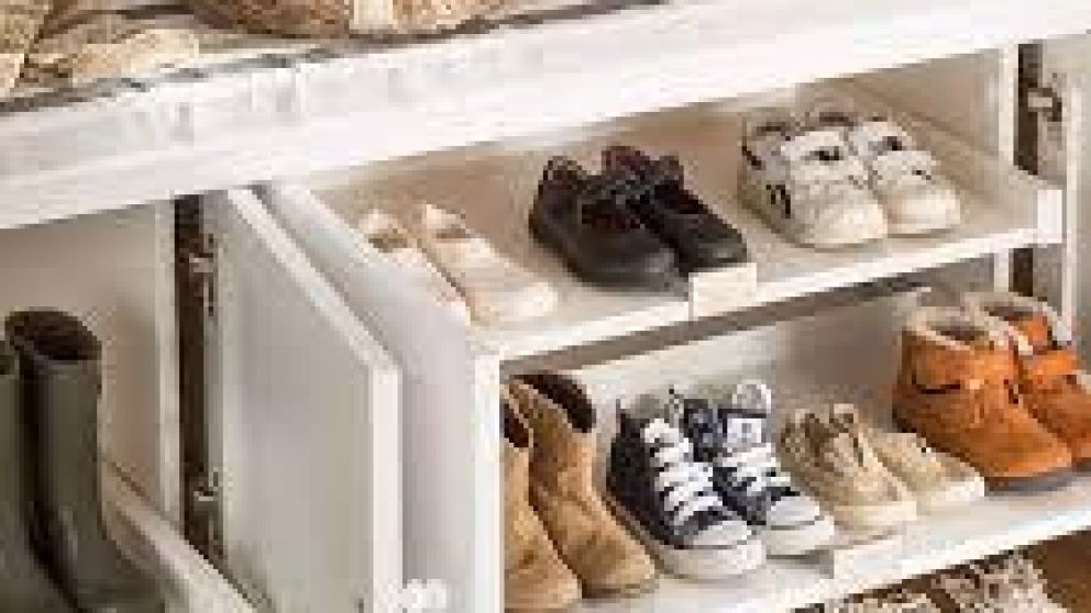 Tres lugares donde no debes guardar las zapatillas, según el Feng Shui