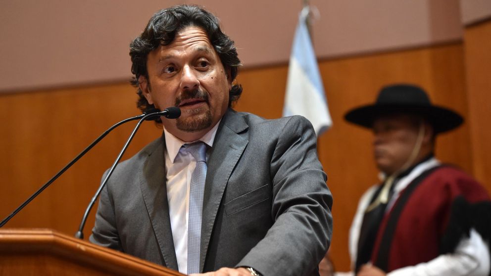 El gobernador Gustavo Sáenz forma parte de los dialoguistas