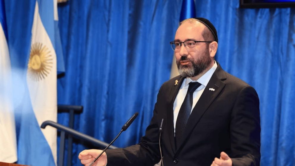 El embajador argentino en Israel, Axel Wahnish, dió una entrevista desde su refugio