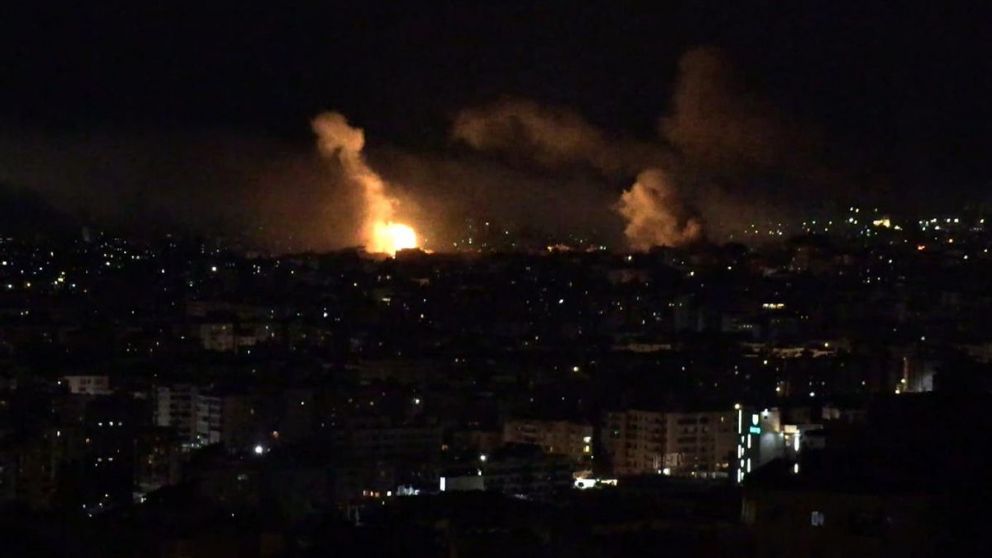 Las fuerzas armadas israelíes ejecutaron bombardeos aéreos masivos contra posiciones de Hizbulá y desplegaron tropas terrestres dentro del sur del Líbano