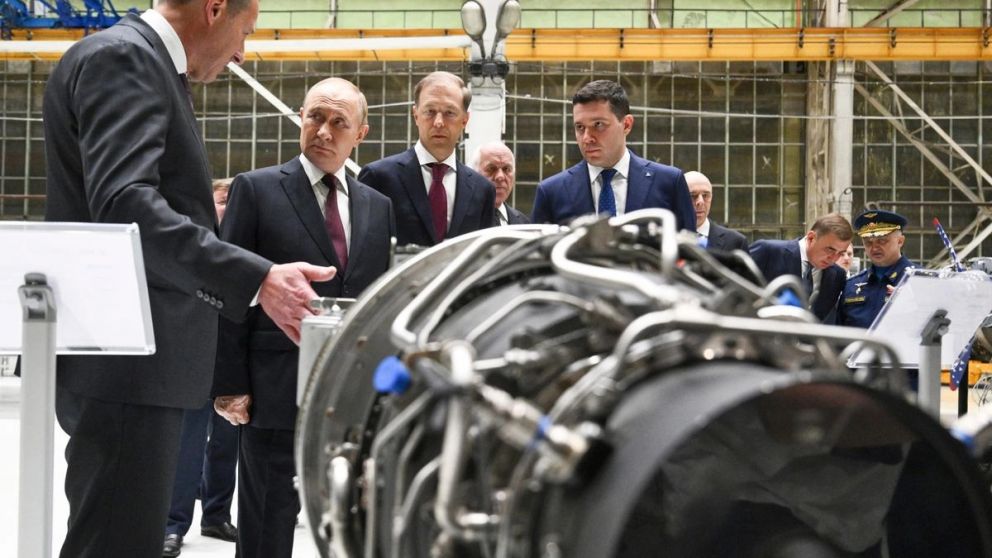 Rusia comenz� a acercarse a China e India por sanciones a su energ�a