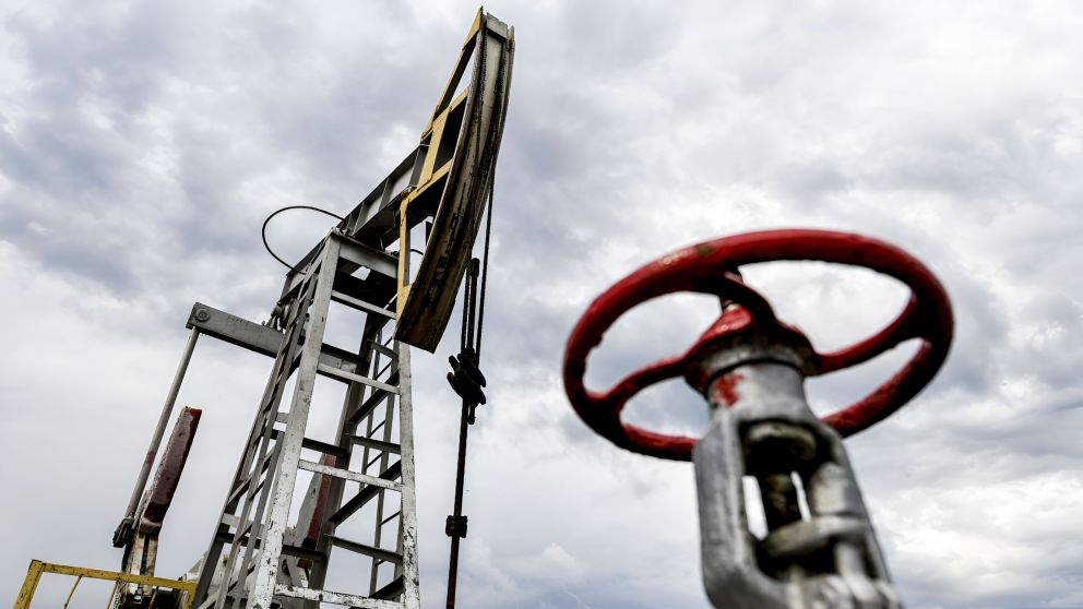 Gustavo Neffa anticipa que el petróleo bajará tras la escalada en Medio Oriente pero subirán la inflación y el riesgo país