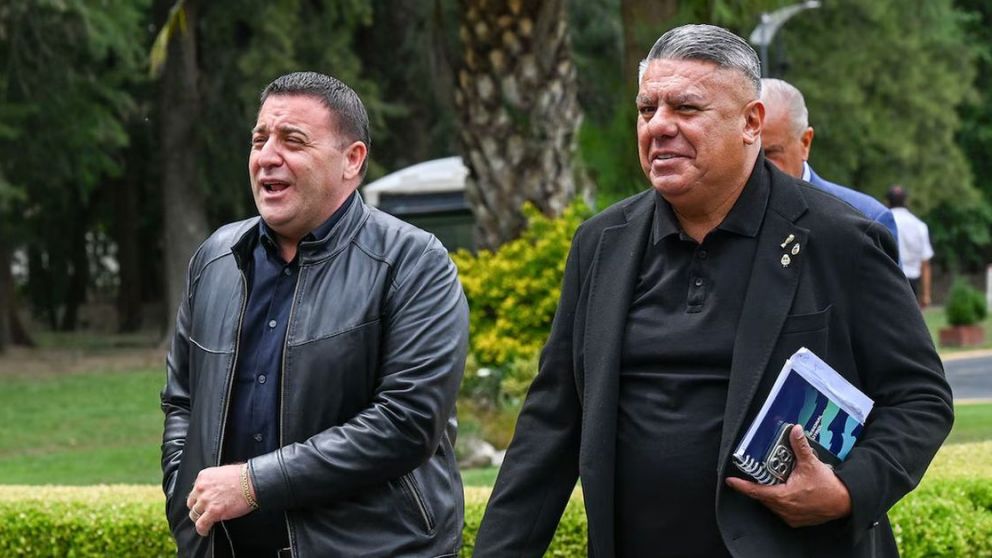 Investigación por la llamada "Rosadita de la AFA": chats, fotos y registros analizados por la Justicia mencionan entregas de dinero destinadas a Claudio Tapia.