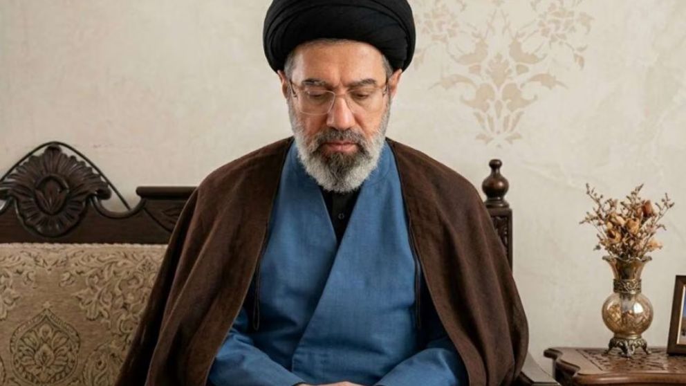 Ir�n design� a un hijo de Al� Jamenei como nuevo l�der supremo