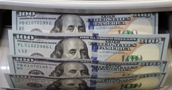 Dólar blue y oficial a $1.430: brecha cambiaria en cero