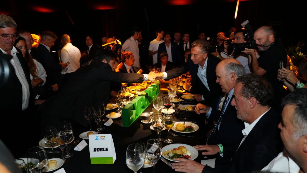 Encuentro entre Macri y Kicillof: coincidieron y compartieron mesa en un evento con dirigentes del campo