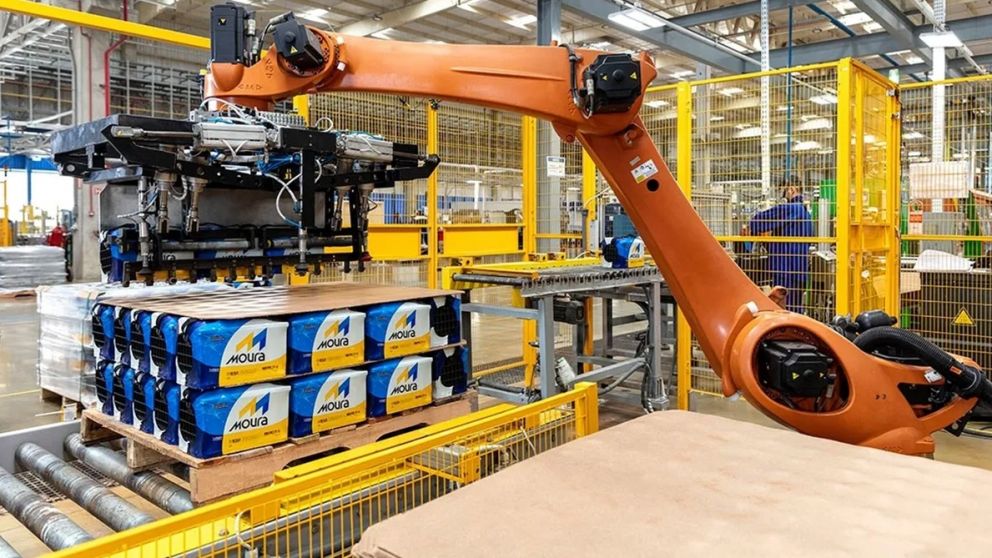 Moura cierra dos líneas de producción de baterías y desvincula a 25 trabajadores