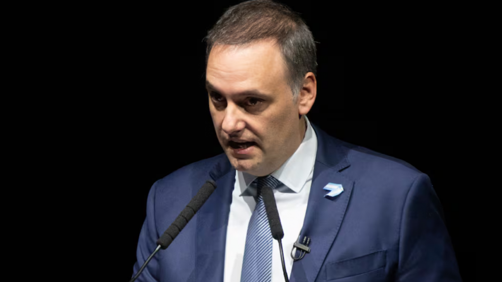 Adorni, a un paso de la indagatoria: la Justicia analiza citarlo antes de la feria de invierno