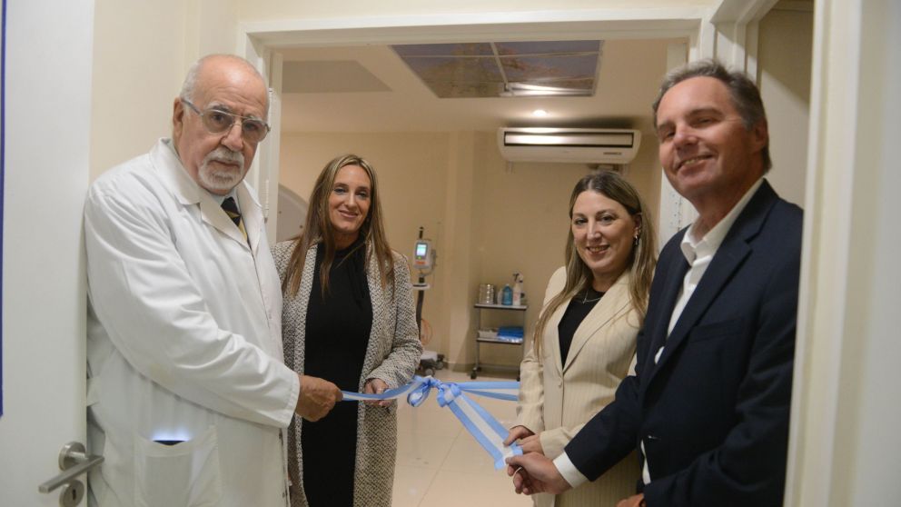 De izquierda a derecha, el Dr. Germán Fernández, la Dra. Andrea Falugi, Dra. Tiziana Magarelli y el Ing. Héctor Martini