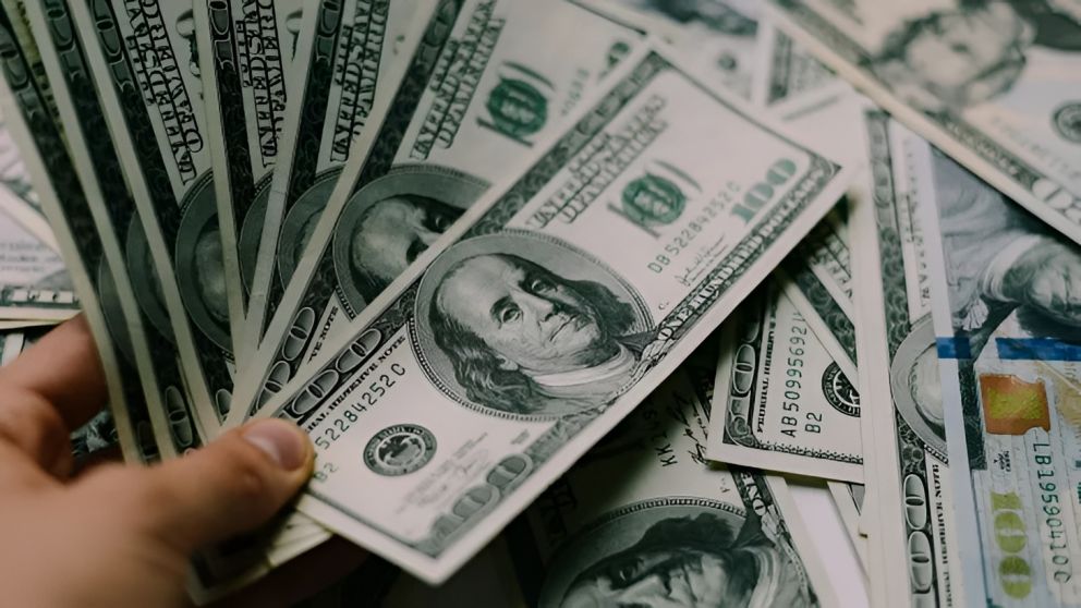 Las inversiones en pesos y su conversión a moneda extranjera resultaron clave para el rendimiento financiero reciente