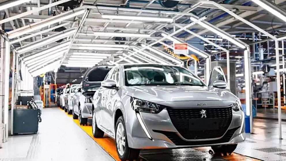 Stellantis paralizó otra vez la planta donde fabrica el Peugeot 208, entre otros modelos