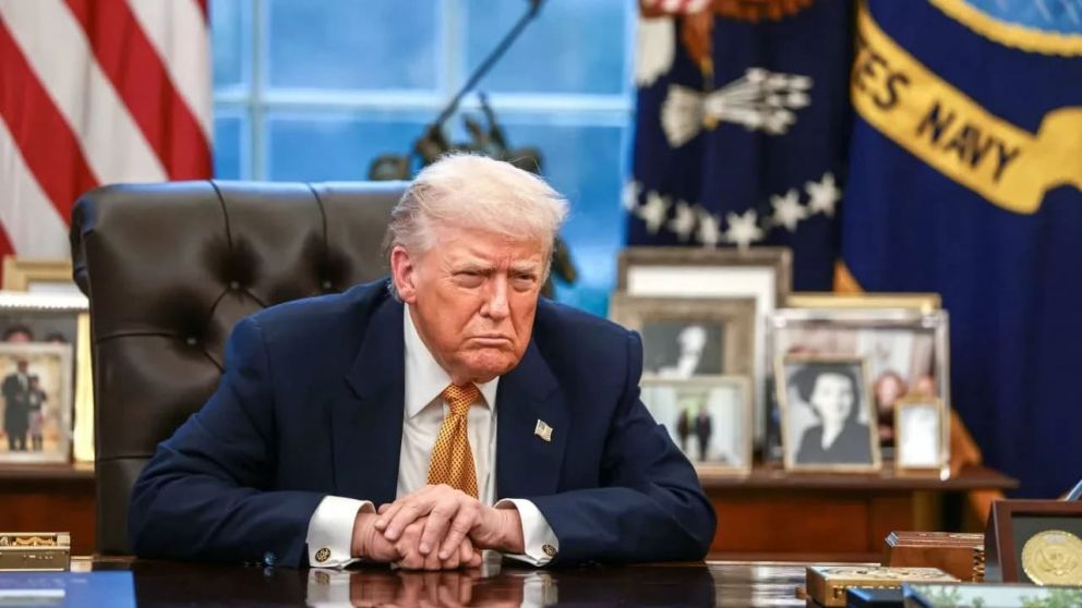 Mayor�a en EEUU cree que Trump busca tapar el caso Epstein con el ataque a Ir�n 