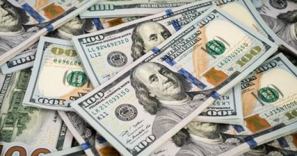 Dólar mayorista podría alcanzar $1.806,45 en junio