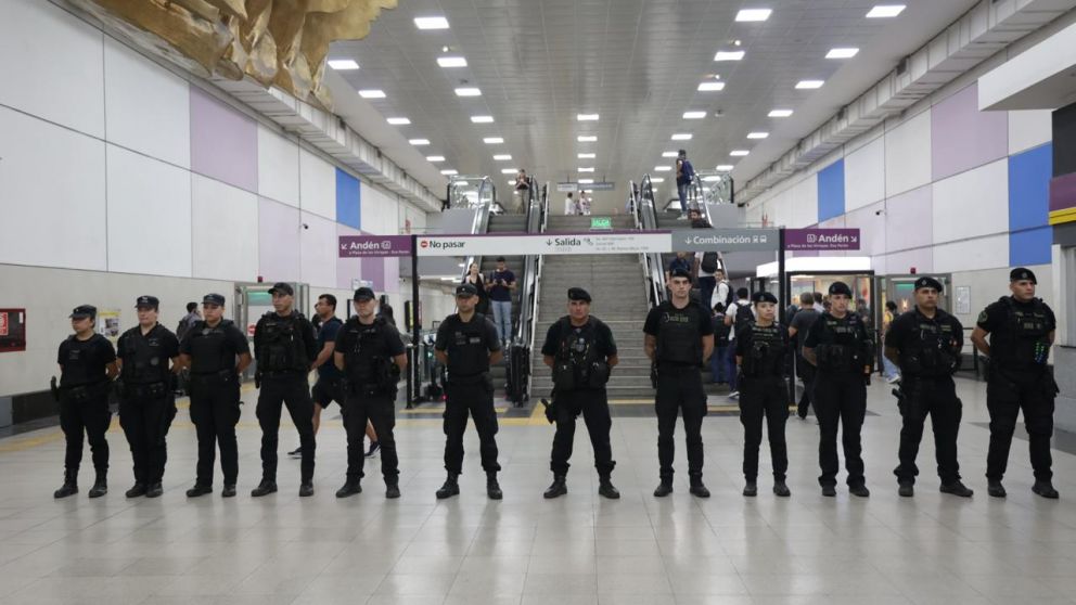 La Ciudad desplegó 1.000 policías en estaciones y vagones para reforzar la seguridad