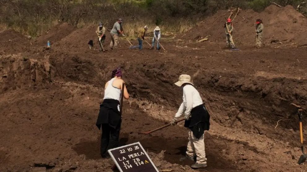 El trabajo de campo que permitió la excavación y el descubrimiento de los restos comenzó en 2025