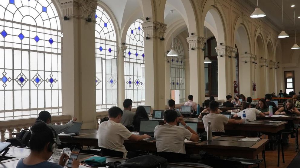Los dos nuevos posgrados online de la UBA duran dos a�os, con un programa de becas disponibles