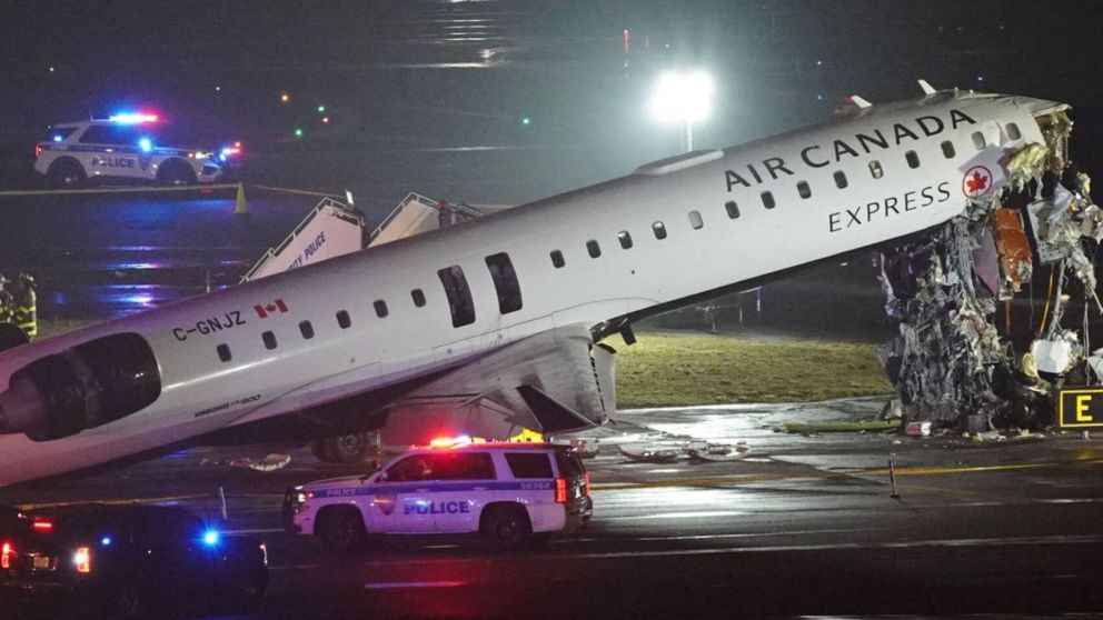 Por el accidente, se demorarán y cancelarán vuelos en el aeropuerto LaGuardia, en Nueva York.