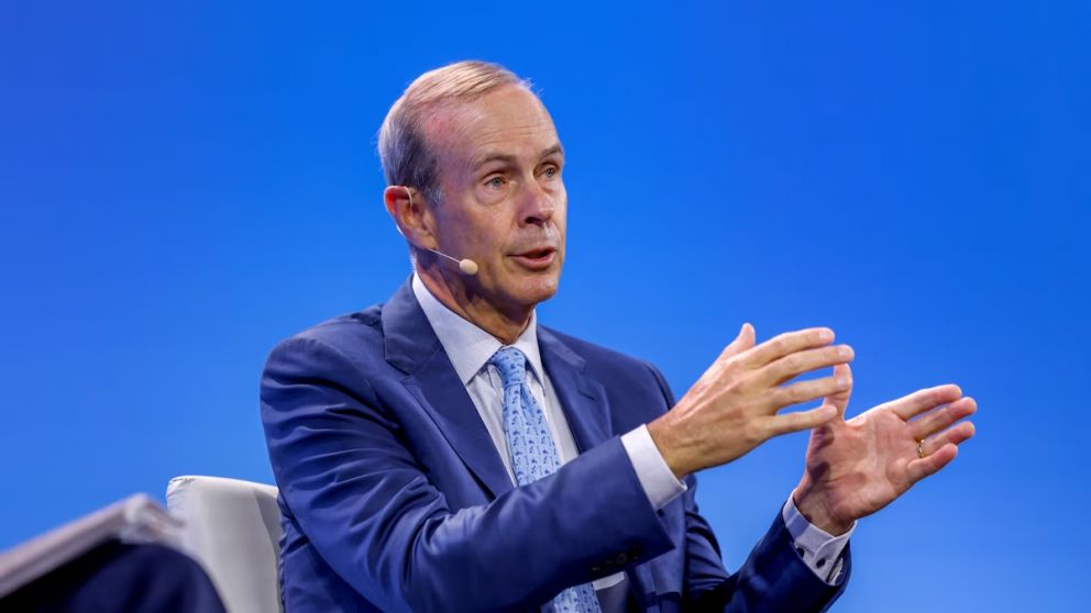 El CEO de Chevron, Mike Wirth, elogió las políticas de Javier Milei y anticipó mayor inversión en Vaca Muerta tras su exposición en CERAWeek