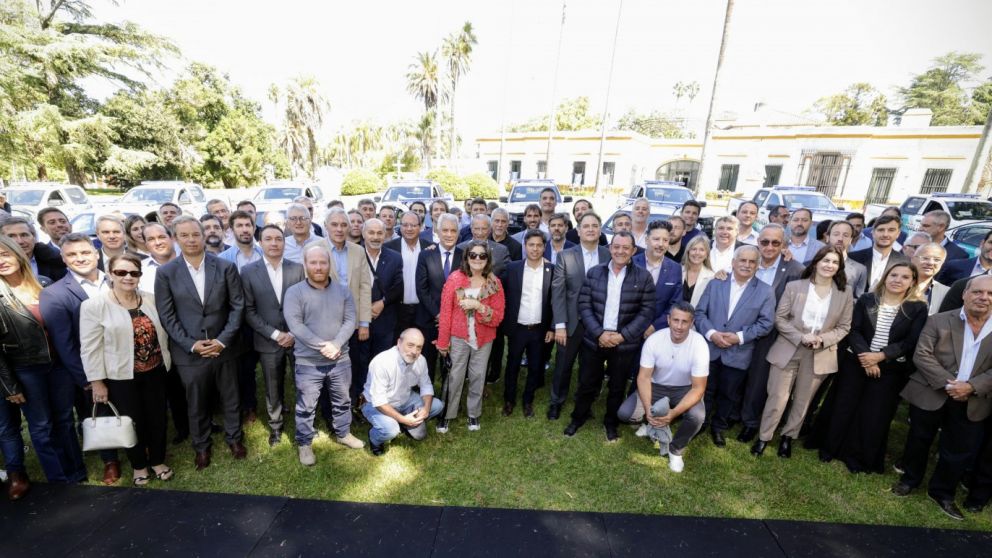 El gobernador Axel Kicillof reunirá el próximo 26 de marzo a los 135 intendentes bonaerenses para analizar la crisis socioeconómica por la que atraviesa la provincia