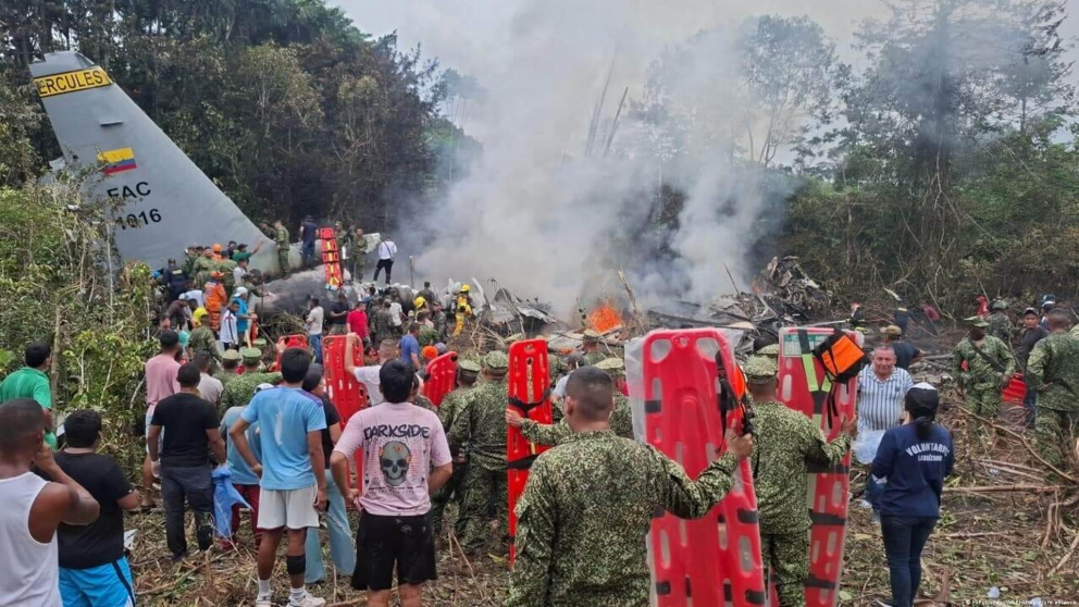 Pobladores de la región participaron en el rescate y ayudaron a evacuar heridos en medio de explosiones