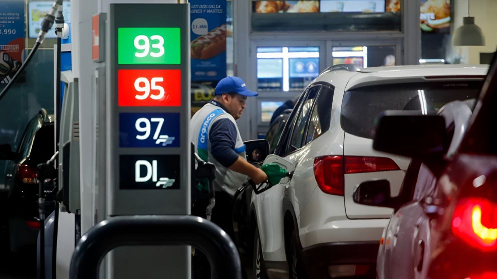 Chile aumenta combustibles hasta 62% por la suba del petr�leo y se registran filas masivas y reclamos por el impacto econ�mico