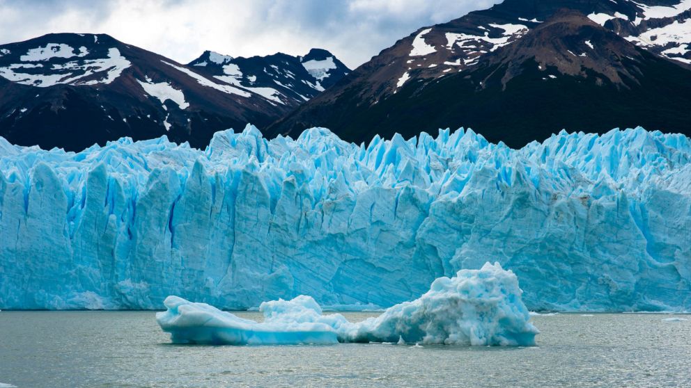 Argentina y Chile albergan el Campo de Hielo Patagónico Sur, la tercera extensión de hielos continenales más grande del mundo, después de la Antártida y Groenlandia