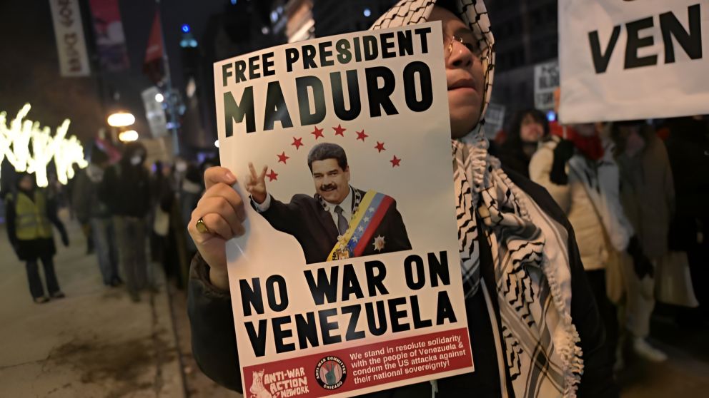 Grupos de manifestantes se concentraron frente al tribunal