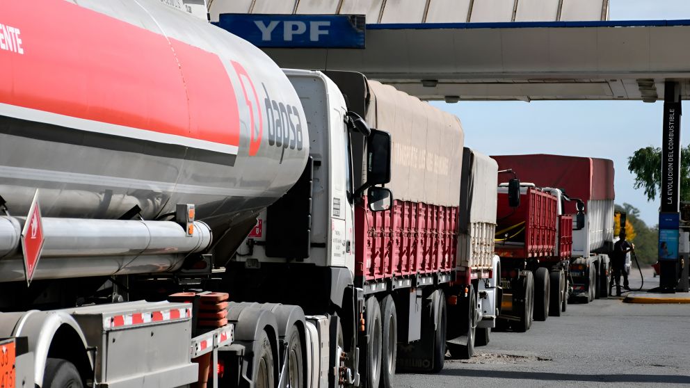 FADEEAC advirtió que el aumento del gasoil en marzo de 2026 pone en riesgo la cadena de abastecimiento y pidió actualizar tarifas del transporte