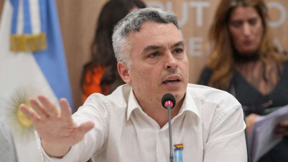 Esteban Paulón afirmó que la investigación contra Manuel Adorni impacta en el discurso de austeridad del Gobierno