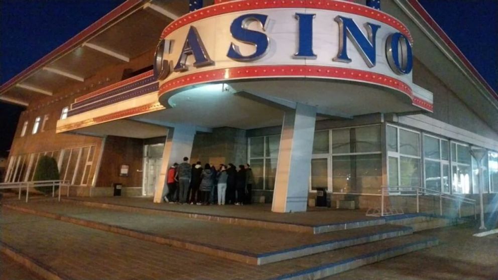 Cincuenta trabajadores fueron despedidos en el casino de Esquel durante la Conciliación Obligatoria
