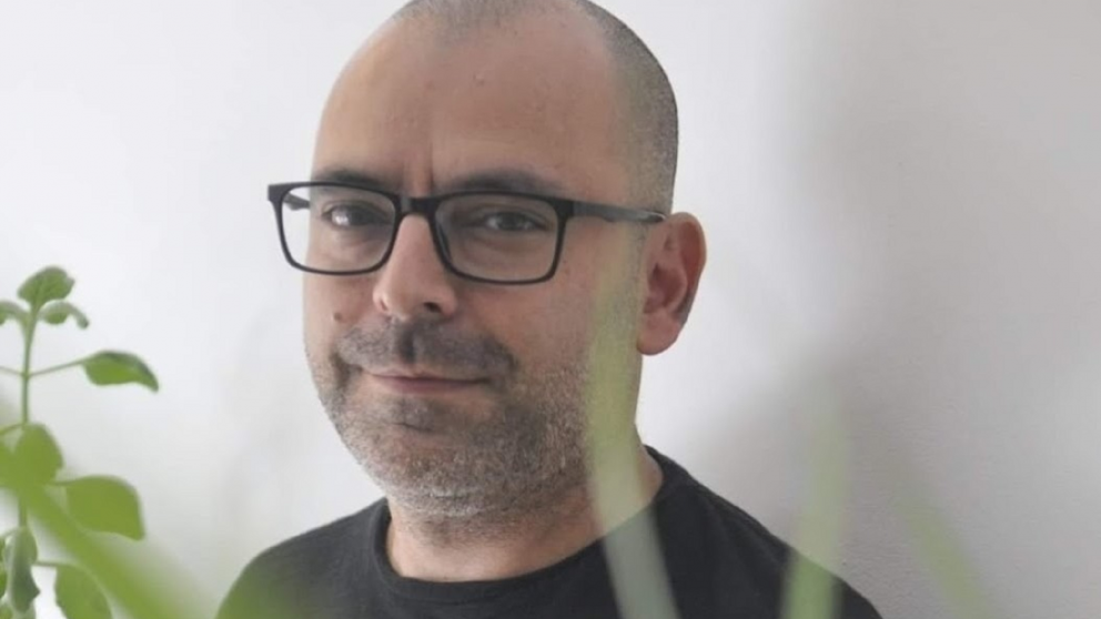 El escritor Gastón Intelisano.