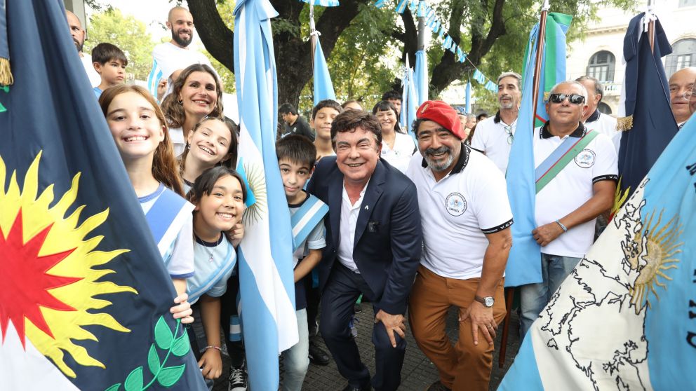 Fernando Espinoza: "Vamos por una Argentina unida y siempre en defensa de la soberanía y nuestros los héroes de Malvinas"