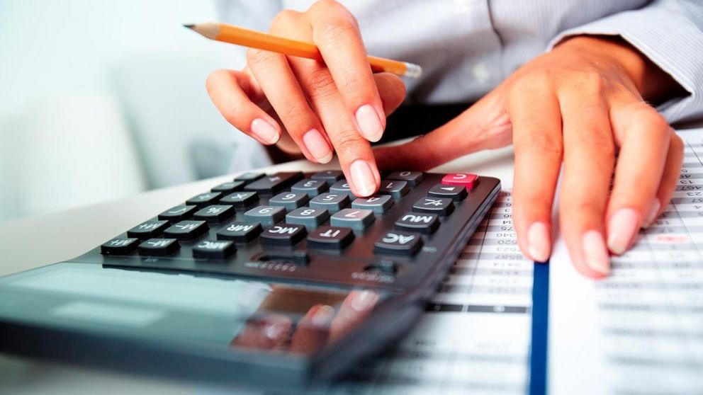 Con ingresos por menos de USD800.000, la mitad de los trabajadores está en mora crediticia para llegar a fin de mes