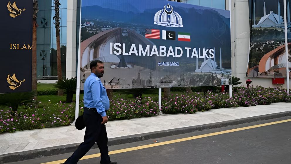 stados Unidos e Irán comenzaron este sábado negociaciones directas en Islamabad con mediación de Pakistán para sostener el alto el fuego, reabrir el estrecho de Ormuz y definir condiciones