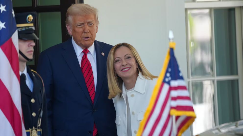 El cruce por León XIV abrió un nuevo foco de tensión entre Meloni y Trump.