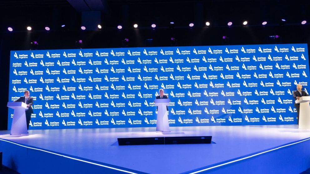 Los gobernadores Rogelio Frigerio, Alfredo Cornejo y Alberto Weretilneck compartieron panel en AmChan