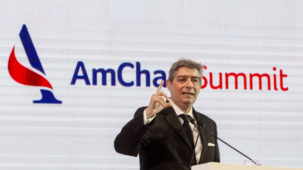 Horacio Rosatti expuso en el AmCham Summit 2026 sobre el rol de la Corte Suprema y la importancia de la seguridad jurídica para el clima de inversiones.