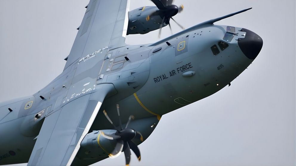 El vuelo fue realizado por la Real Fuerza Aérea británica y despegó desde Montevideo.