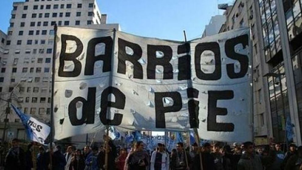 Olla popular en la casa de Adorni por el fin de Volver al Trabajo