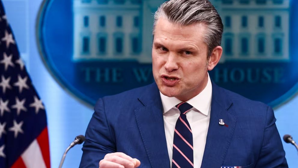 Pete Hegseth, en una rueda de prensa desde el Pentágono.