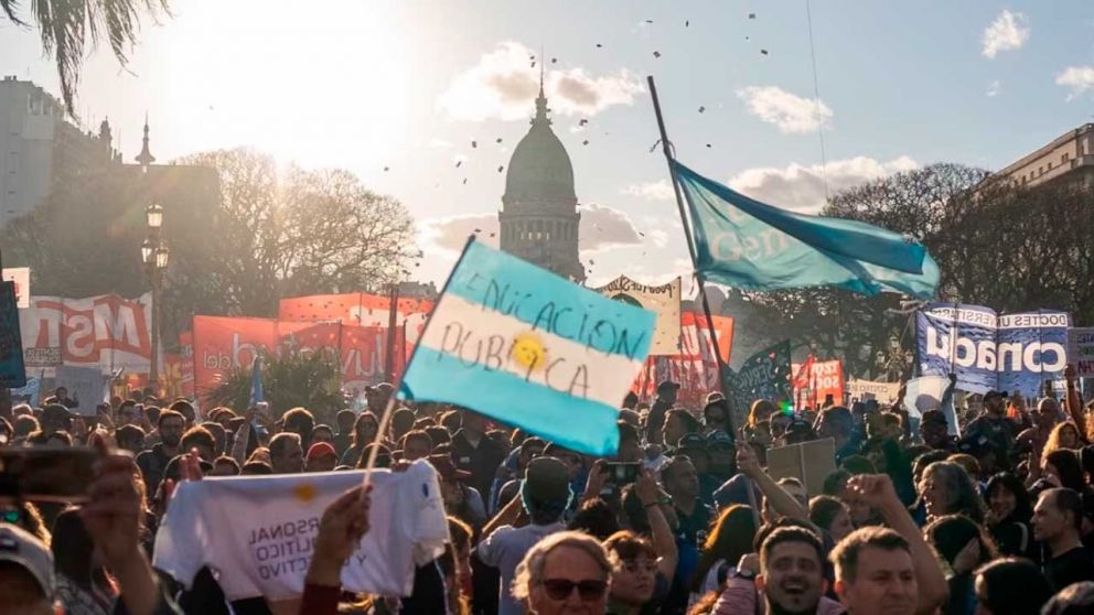 El Gobierno presentó un recurso extraordinario ante la Corte Suprema para suspender la Ley de Financiamiento Universitario
