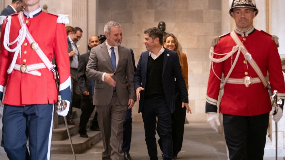 Axel Kicillof se reunió este viernes en el Ayuntamiento de Barcelona con el alcalde local, Jaume Collboni