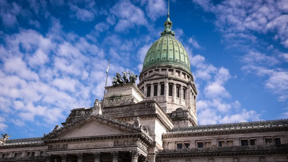 Avanza la Ley Hojarasca en el Congreso: los puntos clave del proyecto que promete eliminar leyes "obsoletas"